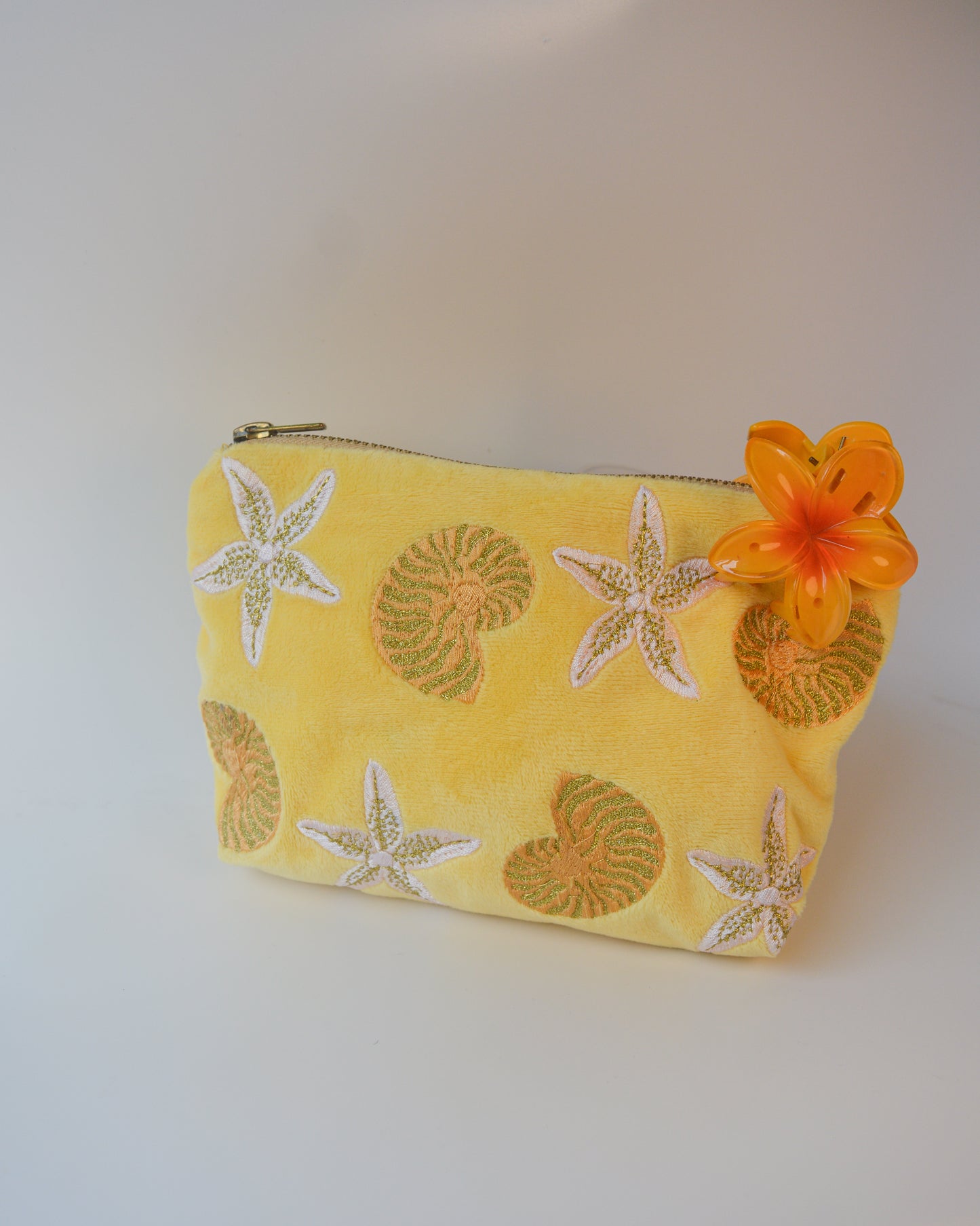 ON THE SHORE MIDSIZED POUCH PURSE