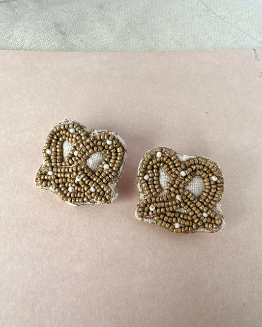 PRETZEL STUD EARRINGS