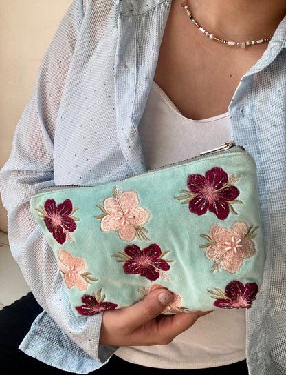 HIBISCUS MIDSIZED POUCH PURSE