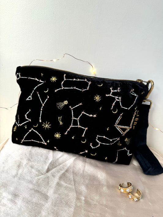 ZODIAC ESSENTIALS POUCH
