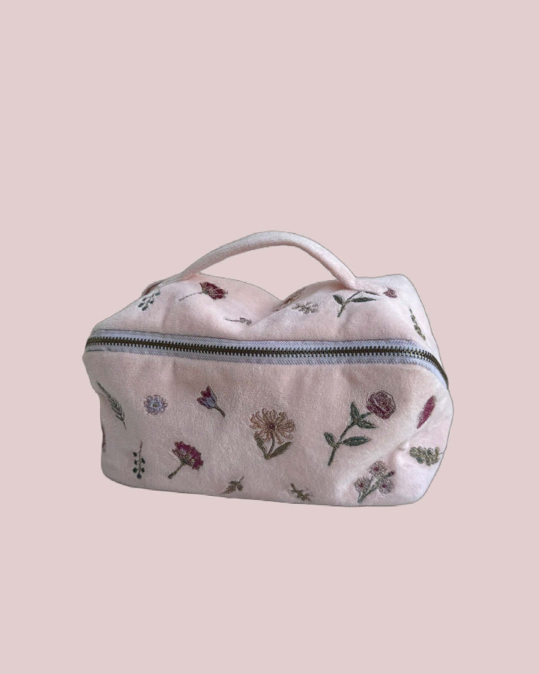 FLAT-LAY FLORAL IMPRINTS MAKEUP BAG IN PEACH